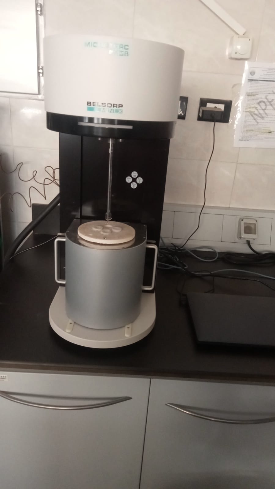 BELMINIX (3 Ports) Surface area analyzer